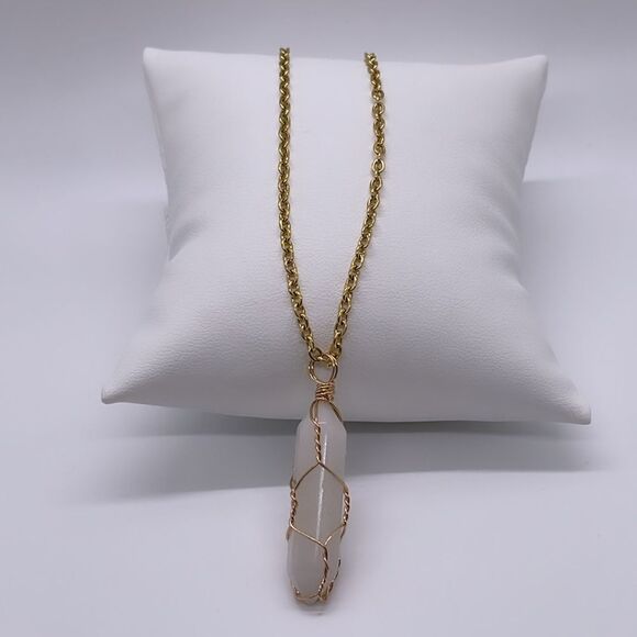 NWT Wool + Pepper Co. Clear Quartz + Gold Necklace - Stress Relief - Picture 3 of 7